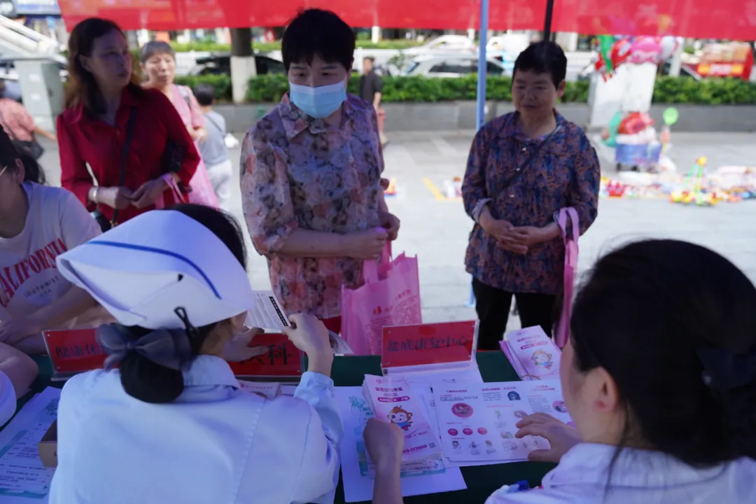 【6.6全国爱眼日】“关注普遍的眼健康”我院开展全国爱眼日义诊宣教活动