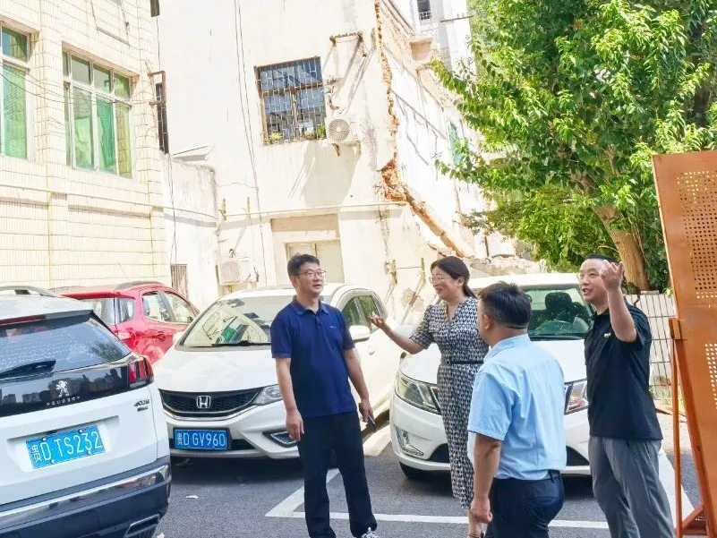 冉茂宝书记率队调研医院建设项目并指导发展工作